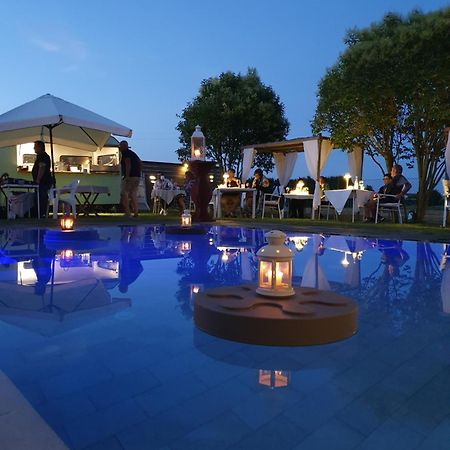 Osteria E Locanda Del Viaggiatore Russi Ngoại thất bức ảnh